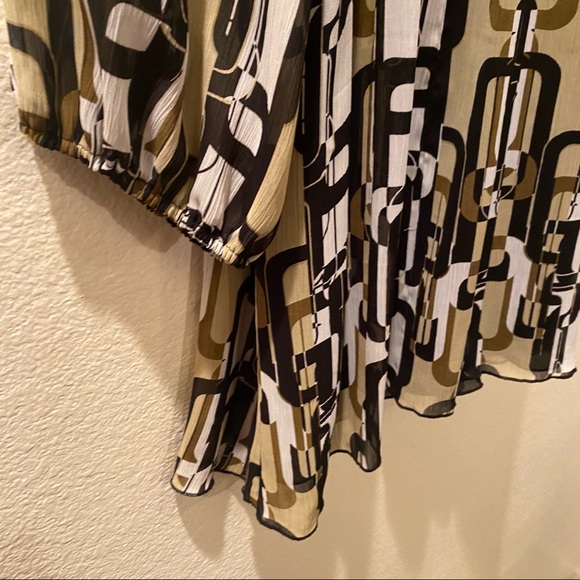 Essentials by Milano Patterned Blouse Top - Picture 4 of 7